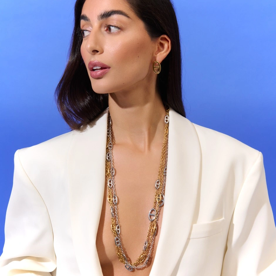 collar-greece-dorado-alexah-modelo