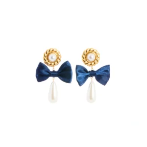 pendientes-con-perlas-anais-azul-belinda-wings-alexah