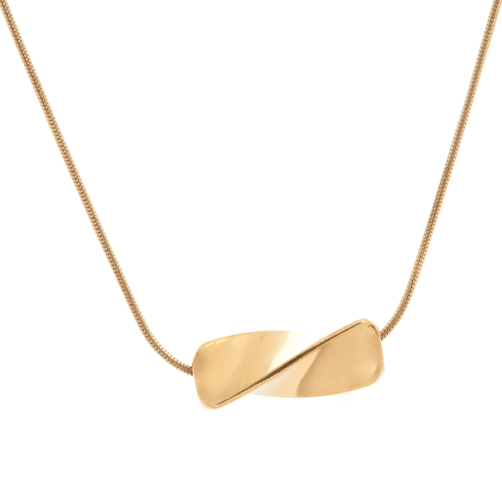 collar-de-acero-tube-dorado-alexah-detalle
