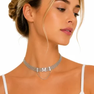 collar-mama-de-acero-plateado-alexah-modelo