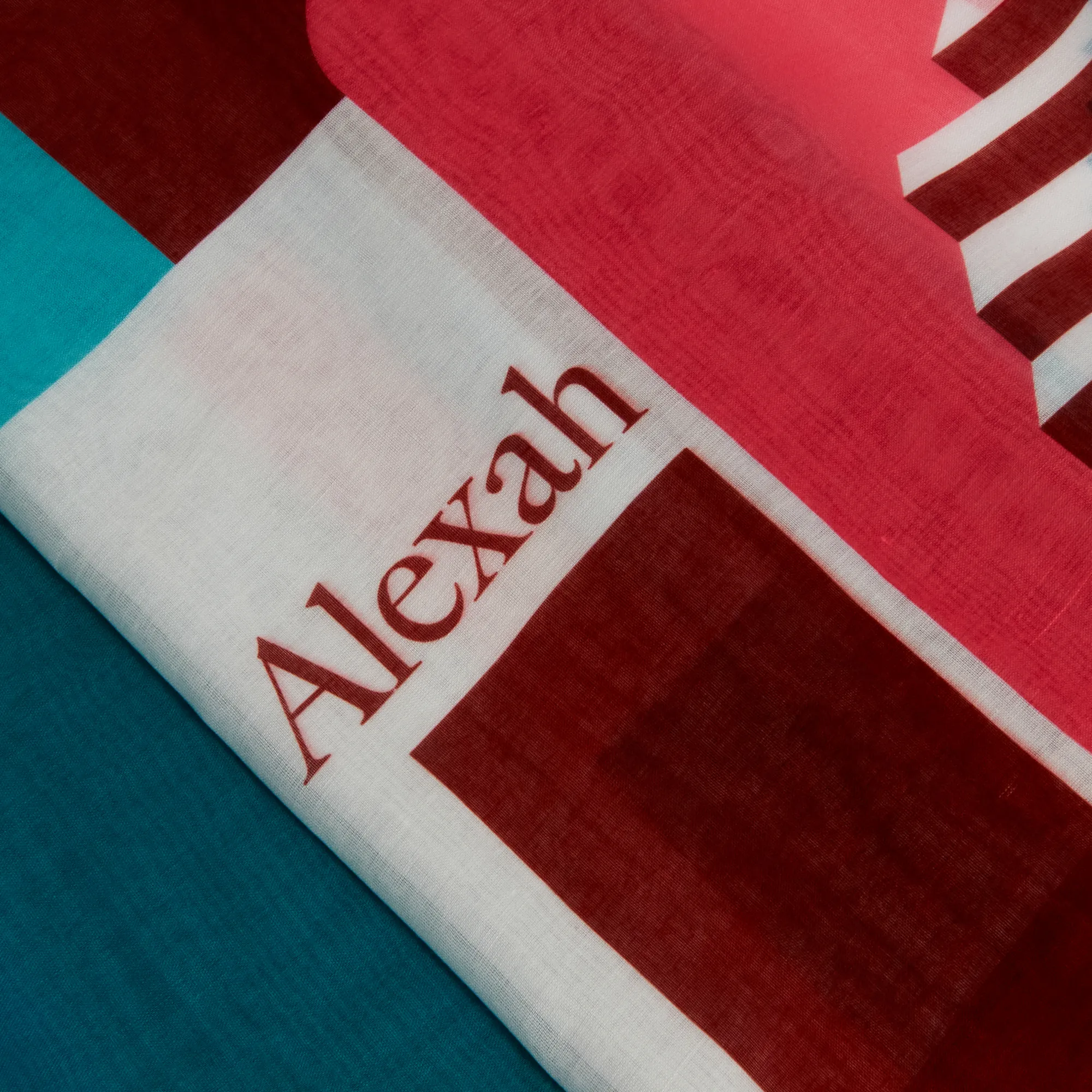 panuelo-estampado-islas-malva-alexah-detalle