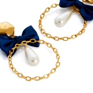 pendientes-belinda-wings-x-alexah-camille-azul-detalle