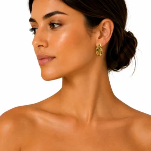 pendiente-mykonos-mejillon-dorado-y-verde-alexah-modelo