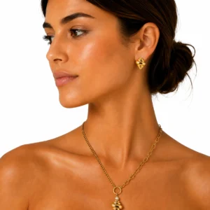 pendiente-mykonos-caracola-dorado-alexah-modelo