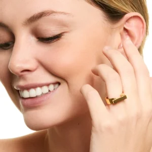 anillo-masanella-dorado-alexah-modelo