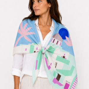 panuelo-estampado-islas-azul-alexah-modelo