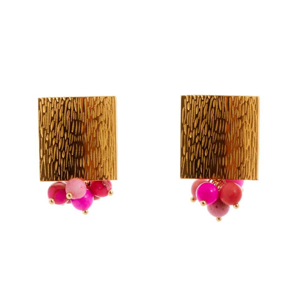 pendiente-creta-fucsia-dorado-alexah