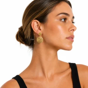 pendientes-belza-en-acero-dorado-alexah-modelo