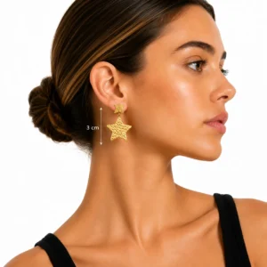 pendientes-estrella-plage-en-acero-dorado-alexah-modelo