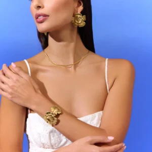 pendientes-flor-maxi-ios-en-acero-alexah-modelo