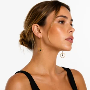 pendientes-long-estrella-luna-acero-dorado-modelo
