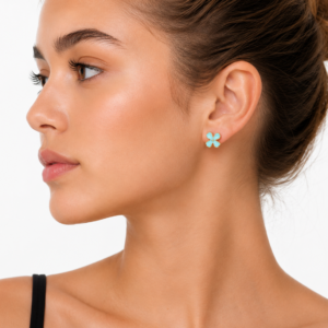 pendientes-trebol-esmaltados-azul-modelo