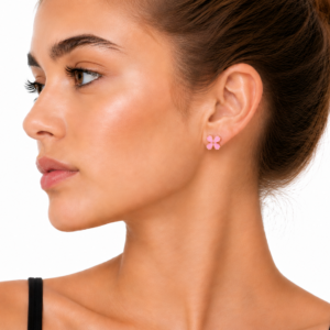 pendientes-trebol-esmaltados-rosa-modelo