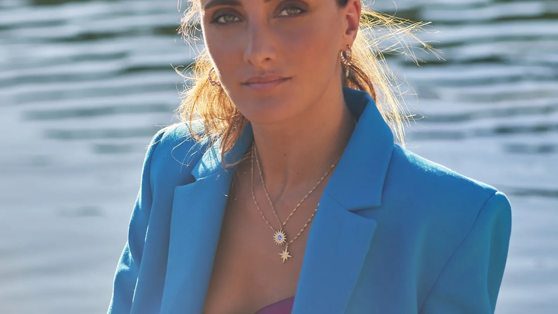 collar-de-acero-dorado-ferrerias-alexah-modelo