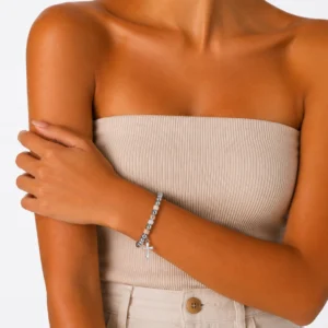 pulsera-bolitas-plateada-y-beige-cross-en-acero-alexah-modelo
