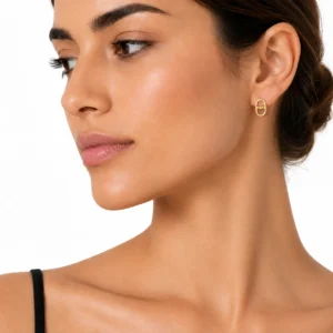 pendientes-nordic-dorados-pequenos-de-acero-alexah-modelo